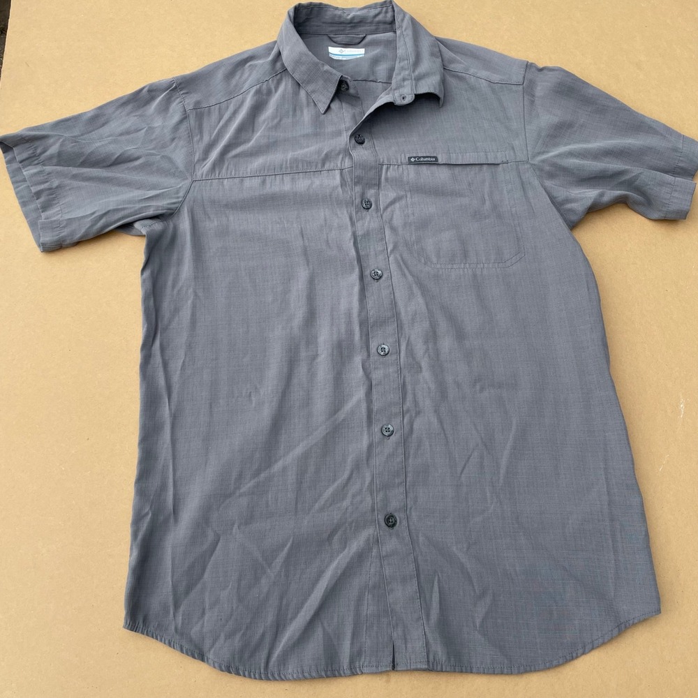 Columbia Button Up Shirt Mens Small Gray Casual Hiking Short Sleeve XM7829